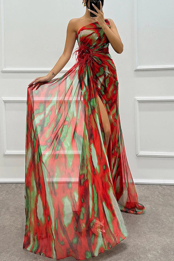 LP | Amazing Views Stampa acquerello Dettaglio rosa piuma Off Shoulder Maxi abito con spacco a pieghe