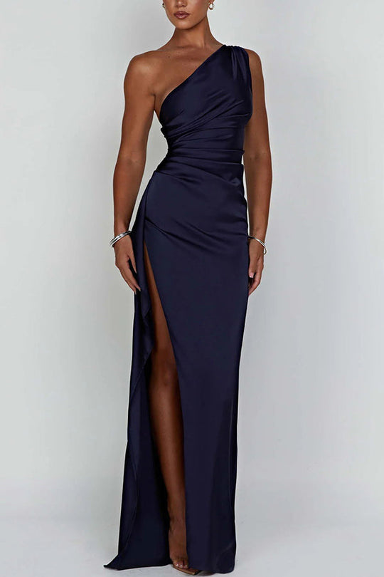 LP | Fits Your Curves Maxi abito monospalla in raso con spacco e drappeggio