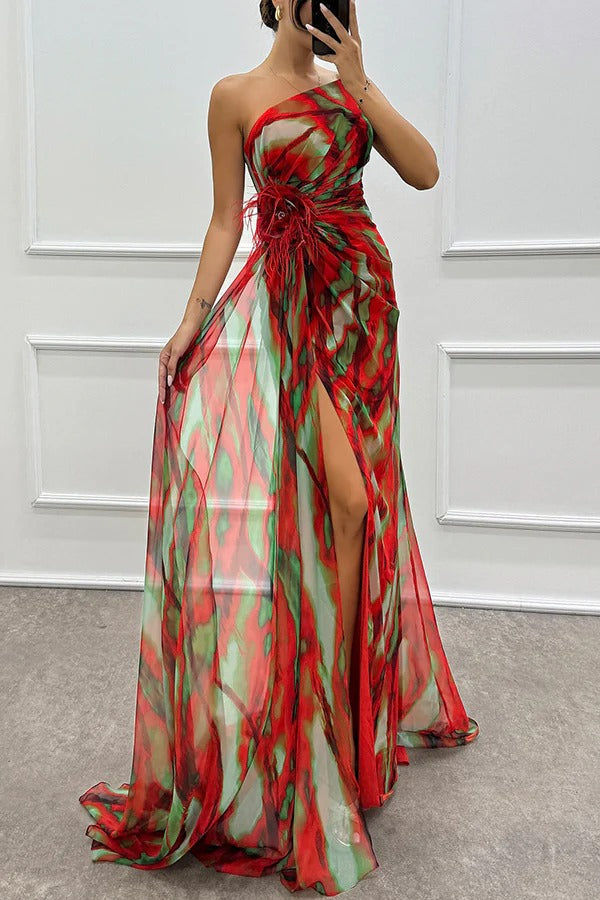 LP | Amazing Views Stampa acquerello Dettaglio rosa piuma Off Shoulder Maxi abito con spacco a pieghe