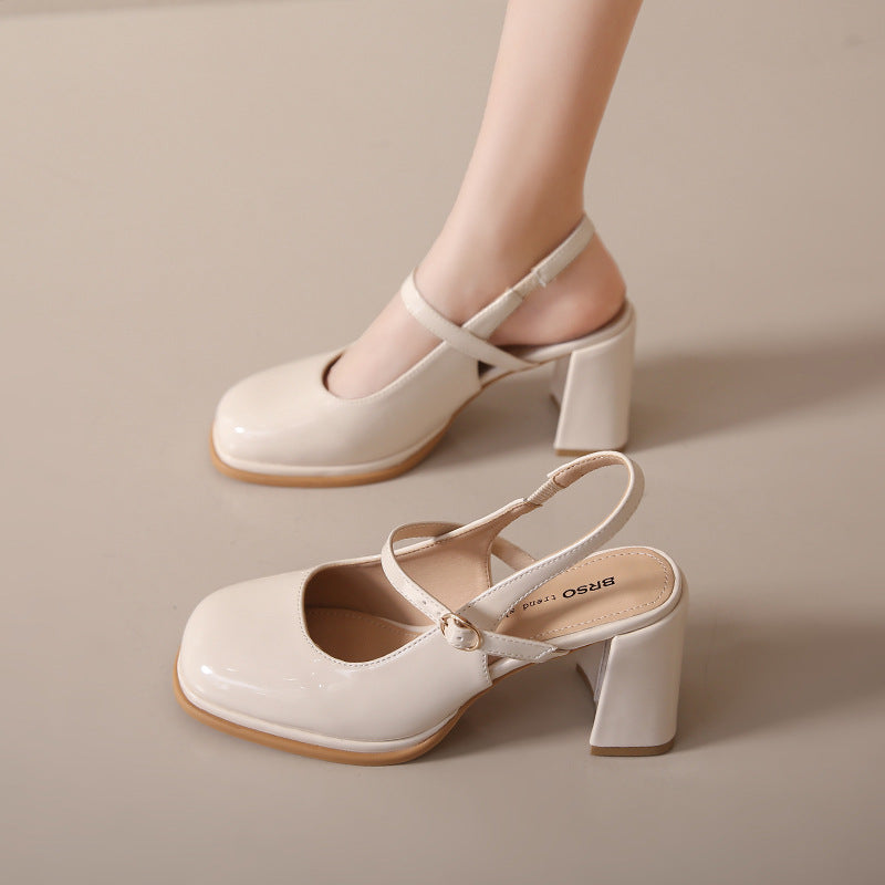 LP | Scarpe con tacco grosso e cinturino regolabile