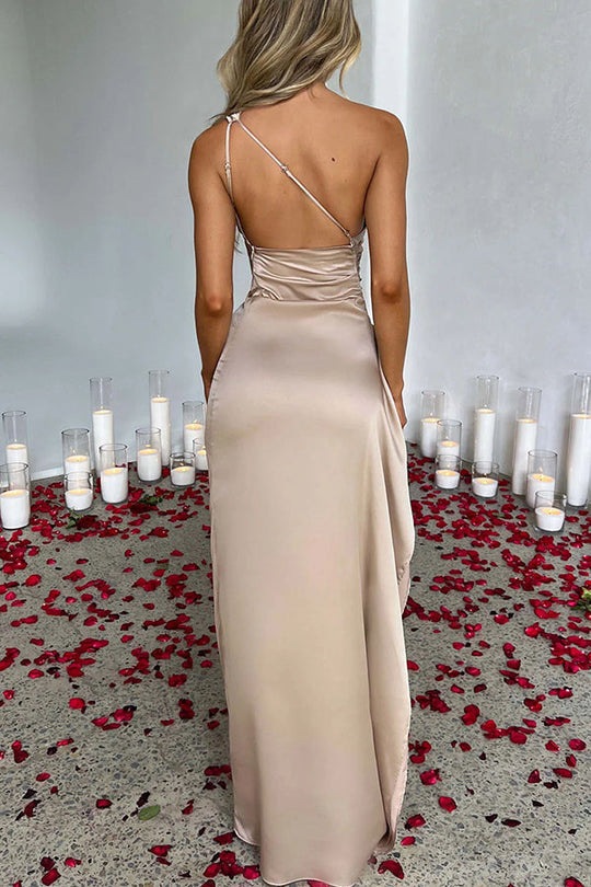 LP | Fits Your Curves Maxi abito monospalla in raso con spacco e drappeggio