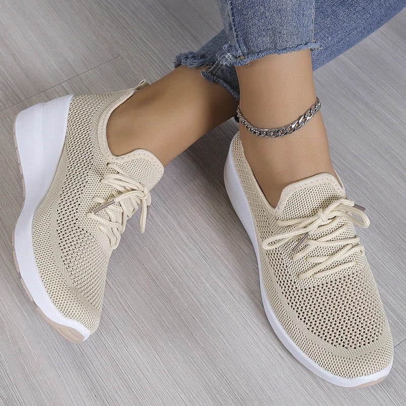 LP | Sneaker in maglia con chiusura in pizzo