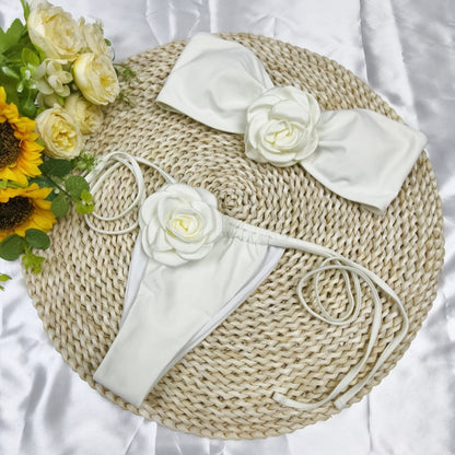 Fluido e favoloso Bikini