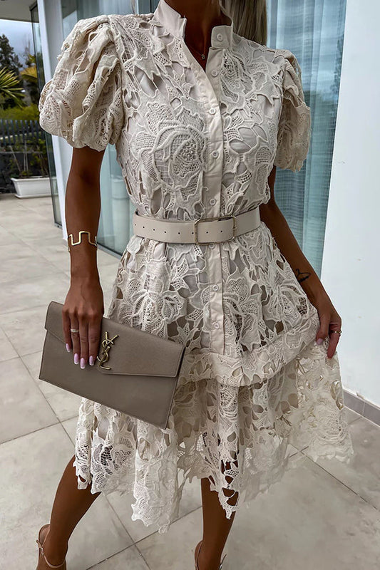 LP | Assolutamente elegante il vestito floreale in pizzo all'uncinetto con maniche a sbuffo e camicia con cintura