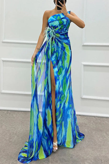 LP | Amazing Views Stampa acquerello Dettaglio rosa piuma Off Shoulder Maxi abito con spacco a pieghe