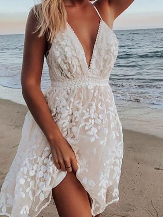LP | Pizzo con scollo a V aperto sul retro, mini abito con bretelle in vita