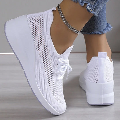 LP | Sneaker in maglia con chiusura in pizzo