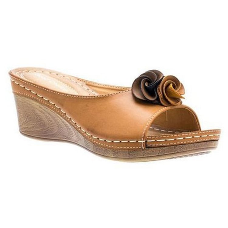 LP | | Comodi sandali floreali in pelle
