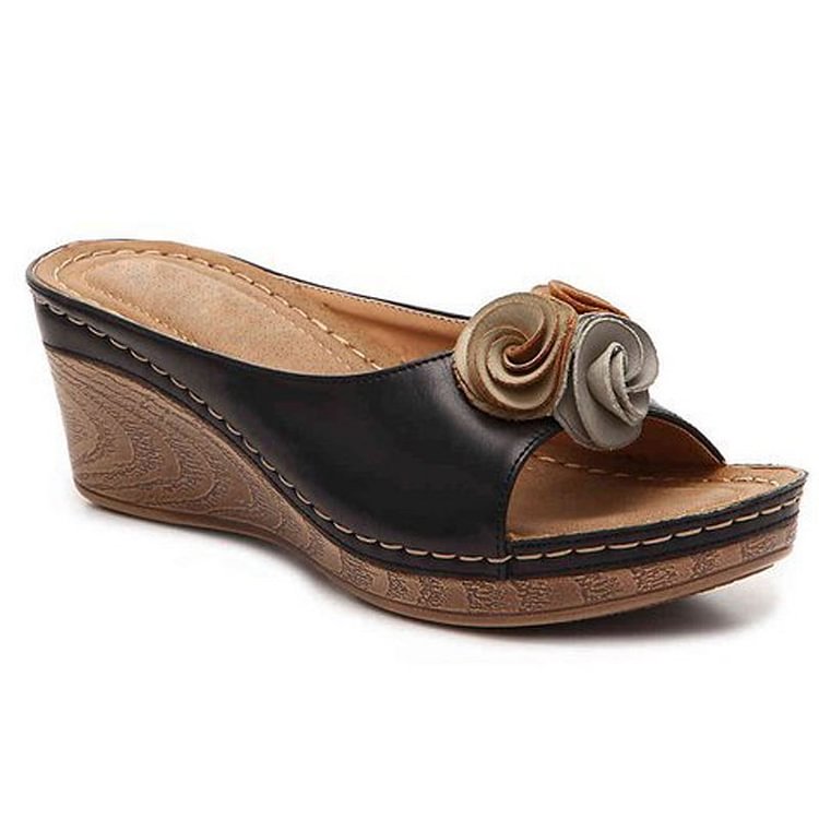 LP | | Comodi sandali floreali in pelle